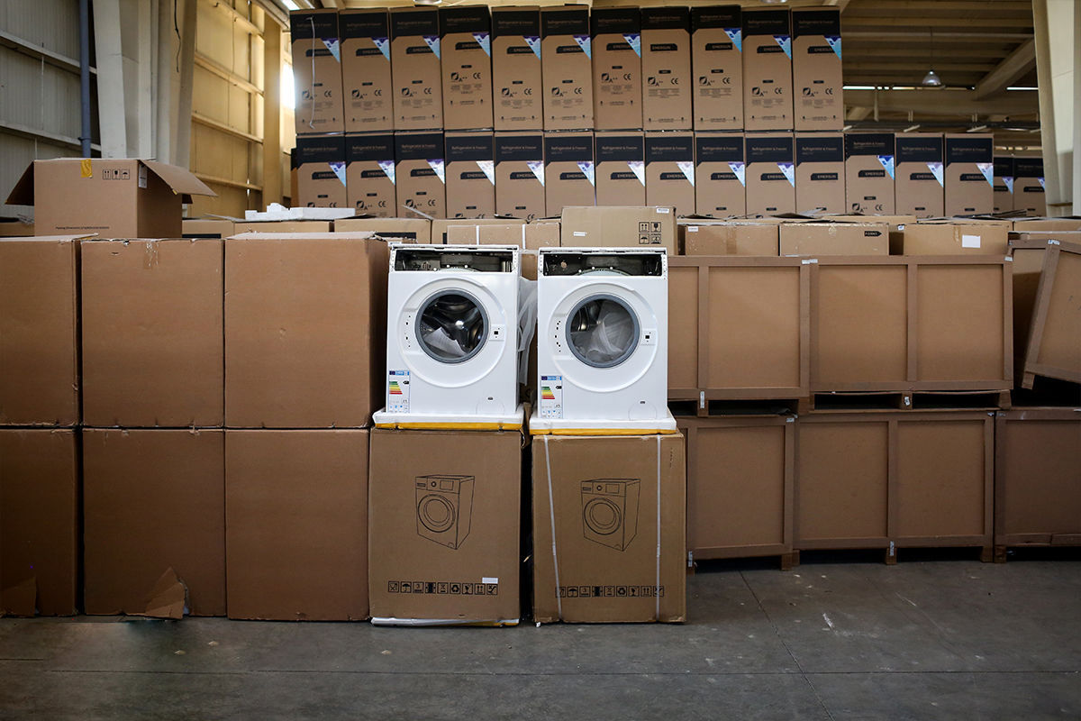 ویترین‌های نیمه‌خاموش/ گرانی لوازم خانگی چند درصد افزایش یافته؟

