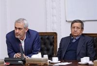 حضور همتی در جلسه رئیس جمهور با فعالان اقتصادی