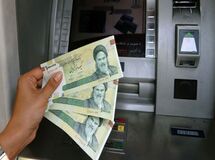 سرپرستان خانوار حتما بخوانند / بازگشت یارانه این افراد به حساب دولت
