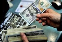 نرخ متغیر ارز منجر به کاهش ارزش پول ملی می شود
