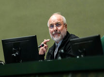 تذکر قالیباف به وزیر رفاه؛ دهک‌بندی‌ها با قدرت خرید مردم همخوانی ندارد
