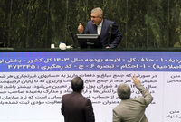 وقتی درآمدها نرسید، دولت به بدهی‌سازی پناه برد