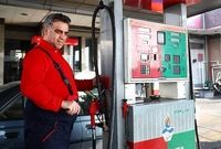 قیمت بنزین در کشورهای همسایه؛ گران‌ترین و ارزان‌ترین‌ها کدامند؟
