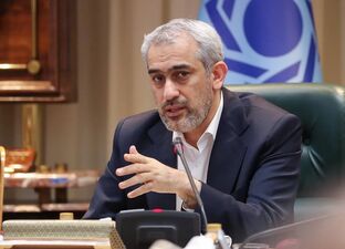 نسخه بدون پشتوانه وزارت اقتصاد برای بازار ارز/ چرا طرح‌های تک‌روانه «مدنی‌زاده» به لبه استیضاح رسید؟