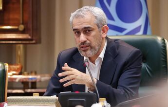 نسخه بدون پشتوانه وزارت اقتصاد برای بازار ارز/ چرا طرح‌های تک‌روانه «مدنی‌زاده» به لبه استیضاح رسید؟