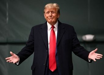 تهدید تعرفه ۱۰۰ درصدی ترامپ، بازارهای جهانی را به لرزه انداخت