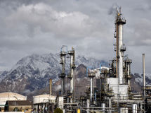 پایان بررسی قضایی؛ واگذاری پالایشگاه کرمانشاه و پتروشیمی بیستون قانونی اعلام شد