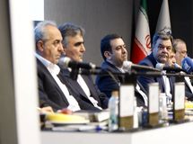 تاکید نجارزاده بر بهبود معیشت کارکنان بانک‌ها
