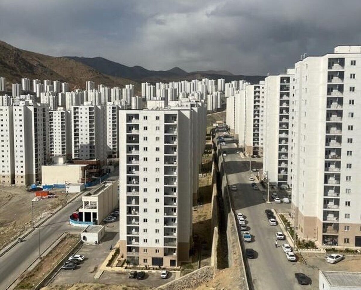 انصراف بنیاد مسکن از پیمانکاری نهضت ملی مسکن! / تکلیف ۸۳۵ هزار مسکن ملی چه می شود؟