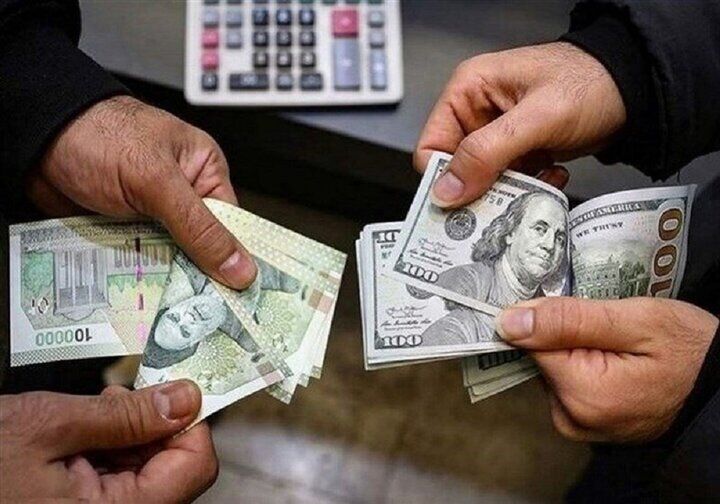 دلار اسکناسی بانک مرکزی ۱۰۷ هزار و ۵۰۰ تومان شد
