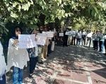 تجمع اعتراضی بازنشستگان/ حقوق ها افزایش یابد
