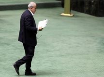 ذوق «وزیر نیرو» از اتمام خاموشیها/ تیغ استیضاح بهارستانیها و اقتصاد برقی که فراموش شده است
