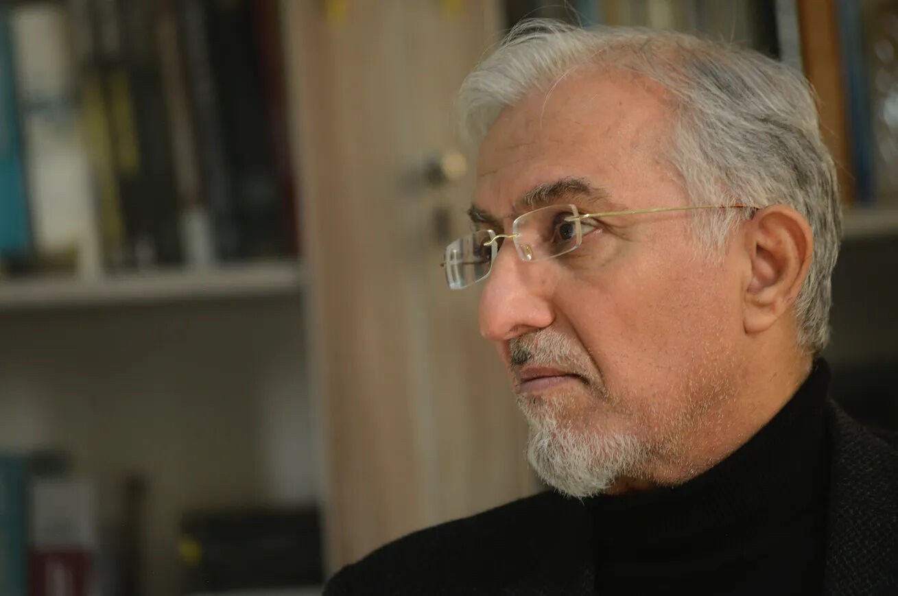 رشد اقتصادی ایران منفی شد؛ نسخه راغفر برای خروج اقتصاد از رکود