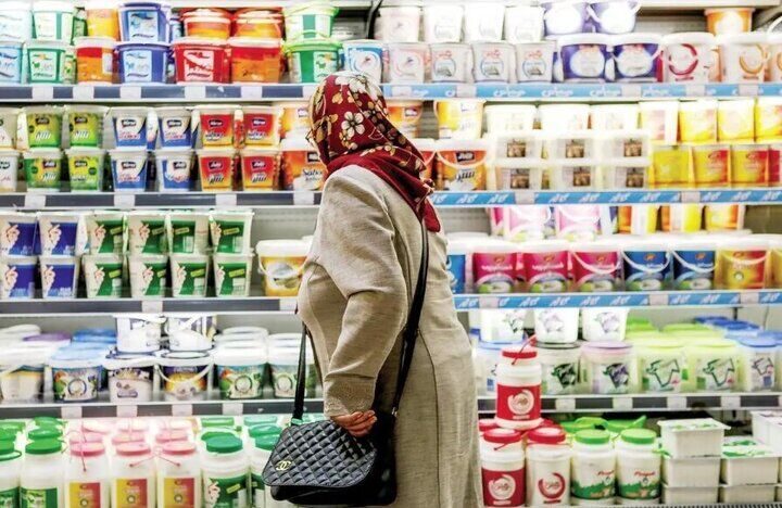 قیمت کالاهای اساسی در بازار کاهشی است/ وفور کالا در بازار

