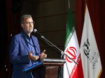 مدیریت صحیح بازار ارز لازم است
