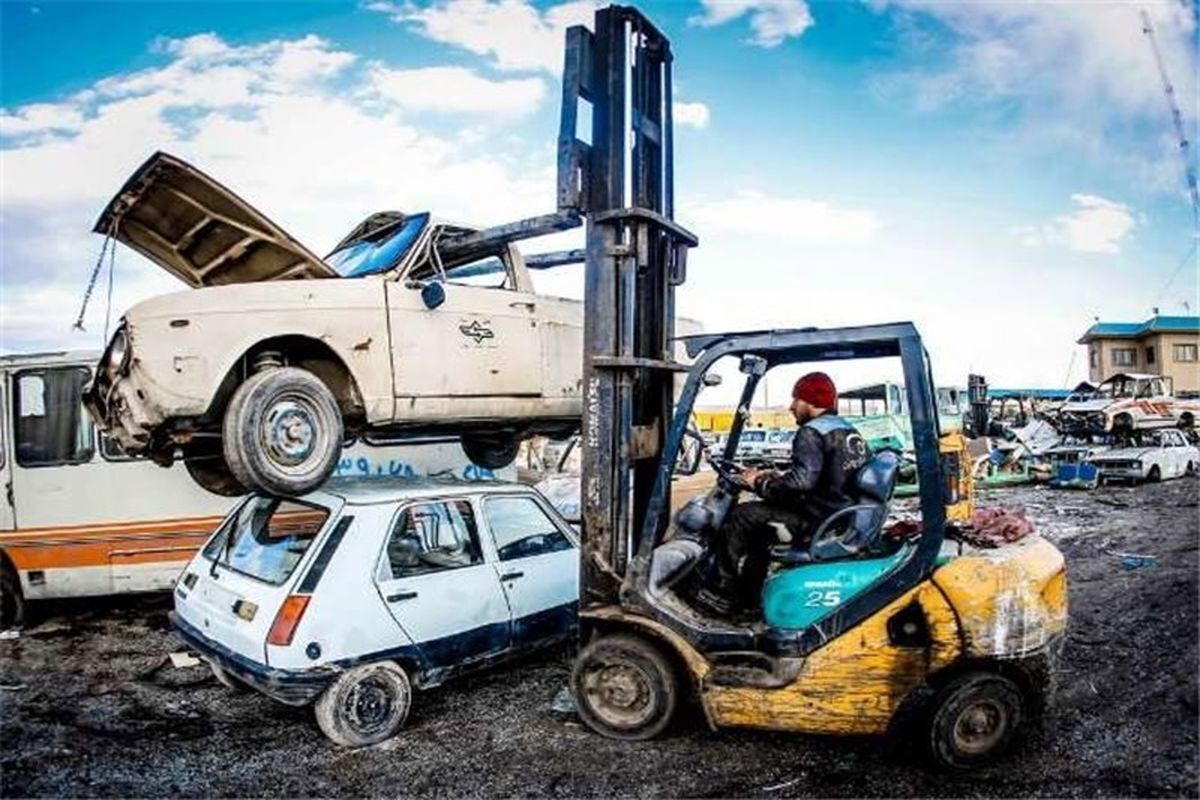 شمارش معکوس برای انباشت ۶.۳ میلیون خودروی بالای ۱۶ سال