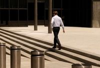 حذف دهها هزار شغل اداری در آمریکا همزمان با گسترش هوش مصنوعی