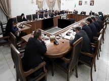 عارف در جلسه ستاد تنظیم بازار: نگذارید کالا‌ها را از قفسه فروشگاه‌ها جمع کنند