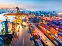 صادرات مناطق آزاد از مرز یک میلیارد دلار عبور کرد
