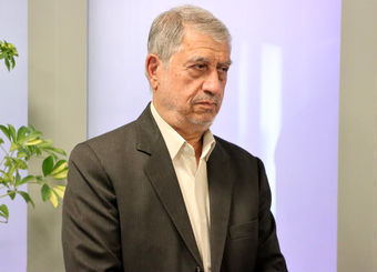 دولت بی‌عرضگی خود در کنترل قاچاق سوخت را با اصلاح قیمت می‌خواهد جبران کند