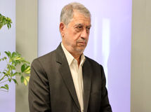 دولت بی‌عرضگی خود در کنترل قاچاق سوخت را با اصلاح قیمت می‌خواهد جبران کند