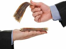 جزییات تغییر نرخ سود بین بانکی/ سپرده گذاران بخوانند
