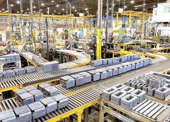 نوسانات بازار صنعتی؛ رونق تولید با هشدار فشار بر مصرف‌کننده