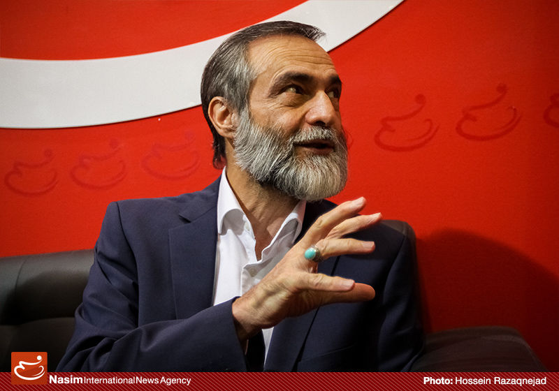 برخوردار: عدهای پشت قاچاق سیگار نشستهاند و مافیا هستند
