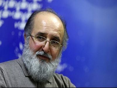 مستخدمین حسینی: نقدینگی در پایان سال ۹۴ قطعا بیش از هزار هزار میلیارد تومان است