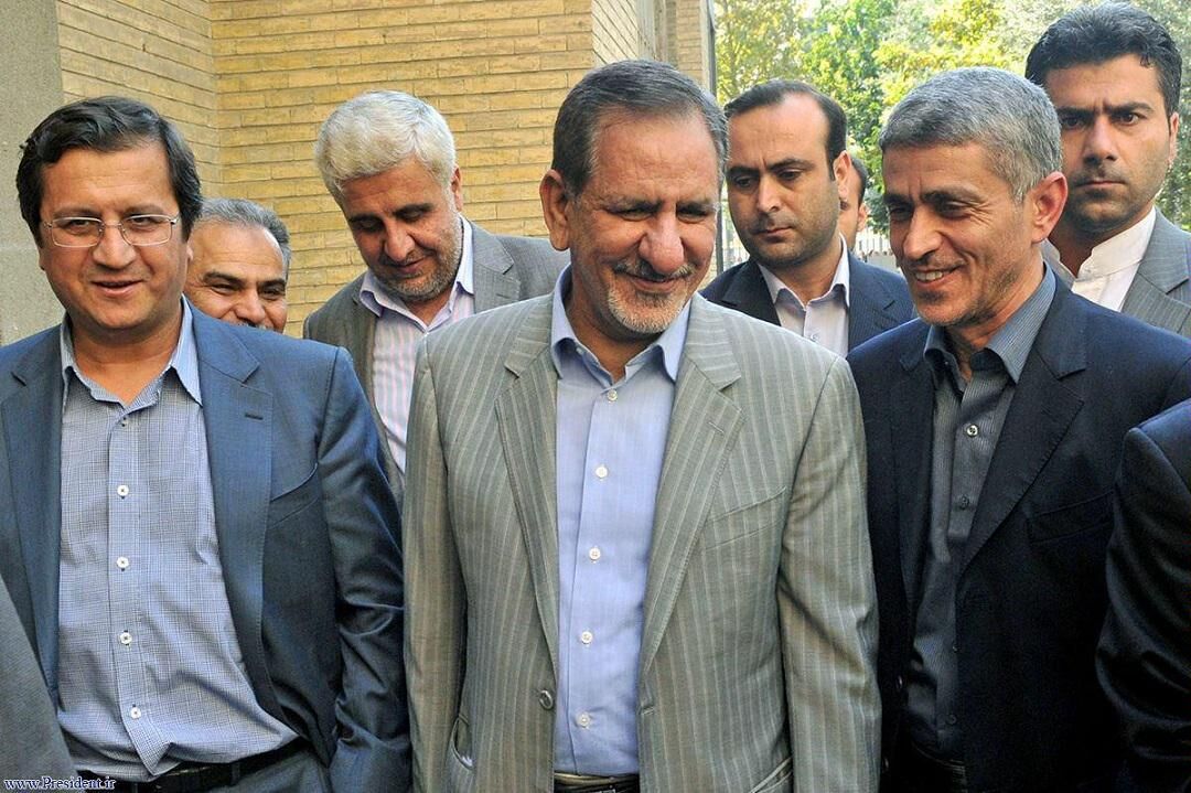 دریافت وام 4 میلیاردی رئیس هیات مدیره یک بیمه دولتی از بیمه مرکزی!