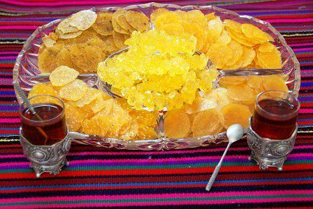 نبات و آب نبات 15 درصد گران شد/ 3 سال است روز خوش نداریم/ تولید آب نبات نصف شد