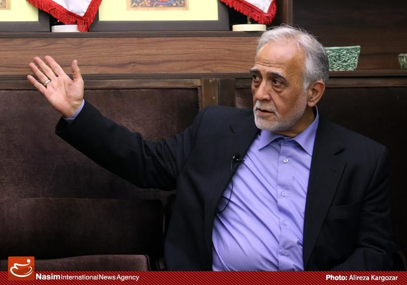وزیر روحانی با حذف "ایران‌کد" و "شبنم" به نفع قاچاقچیان عمل کرد/ بانک مرکزی آمارهای "بد" اقتصادی را سانسور می‌کند!