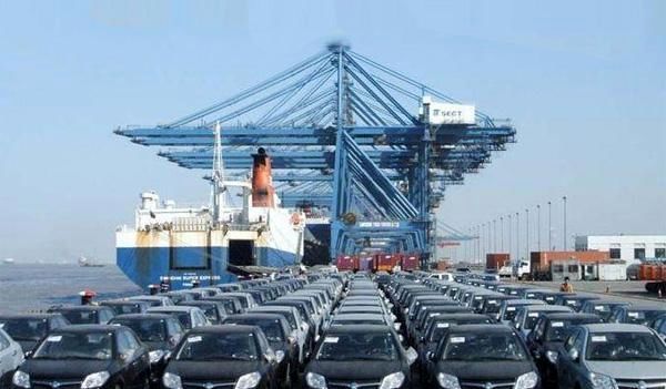 دولت یازدهم غیر مستقیم از واردات خودرو حمایت می‌کند!/ سود 2200 میلیاردی دولت روحانی از واردات خودرو