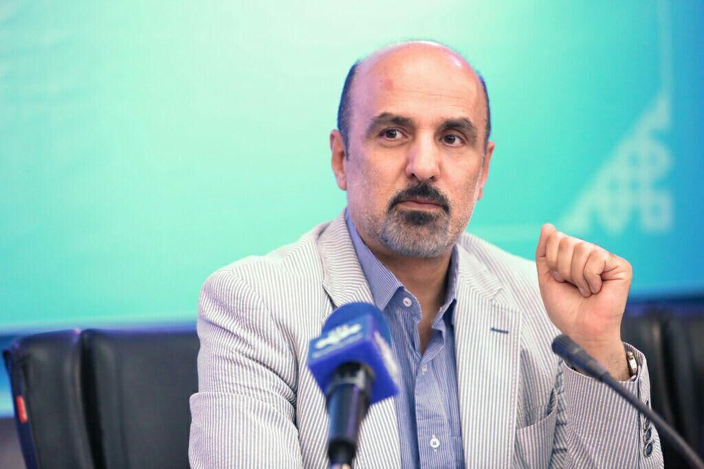 معاون نعمت‌زاده: گرانی‌ها کالاها و مواد غذایی هیچ ربطی به ما ندارد/ تنظیم بازار را از وزارت جهاد کشاورزی بخواهید