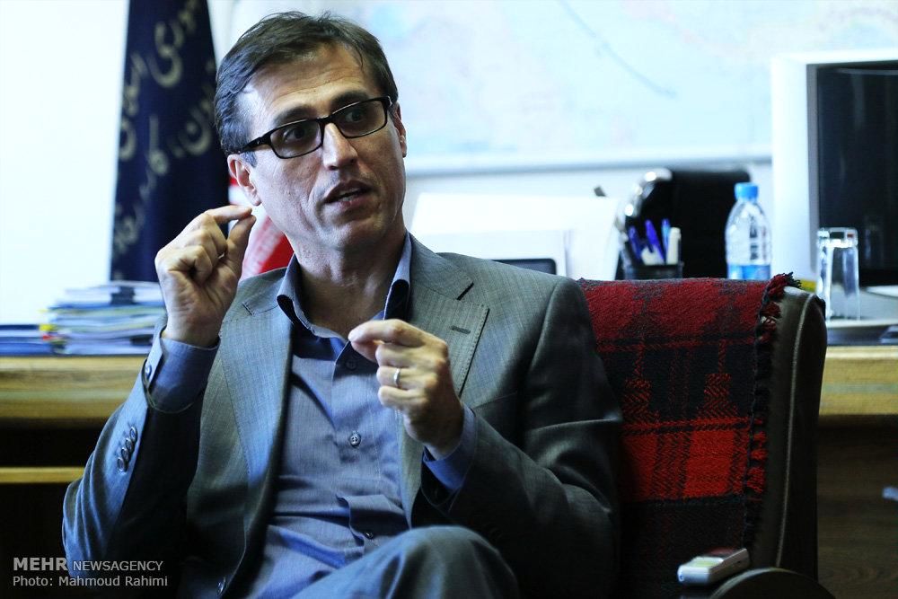 معاون ربیعی: انتظار اشتغالزایی از دولت یازدهم انتظار نابجایی است!/ اگر رشد اقتصادی امسال 5 درصد هم شود، شغل ایجاد نمیشود