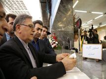 طرح کارت اعتباری 50 میلیونی مشکل اشتغال خارجی‌ها را حل می‌کند