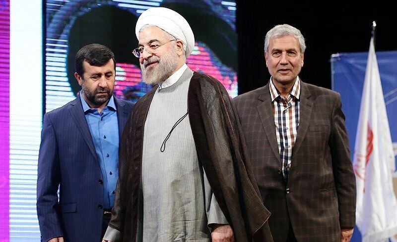 آقای ربیعی با وجود این همه بیکار چطور مشکل بیکاری را به طور نسبی حل کردید!/ آمارهای کاغذی مشکل بیکاری را حل نمی‌کند