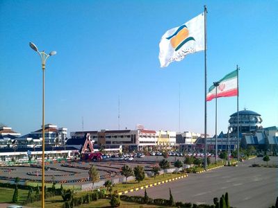 فروش زمین به خارجی‌ها خیانت است/ لایحه دولت برای واگذاری زمین به خارجی‌ها بر خلاف قانون اساسی است