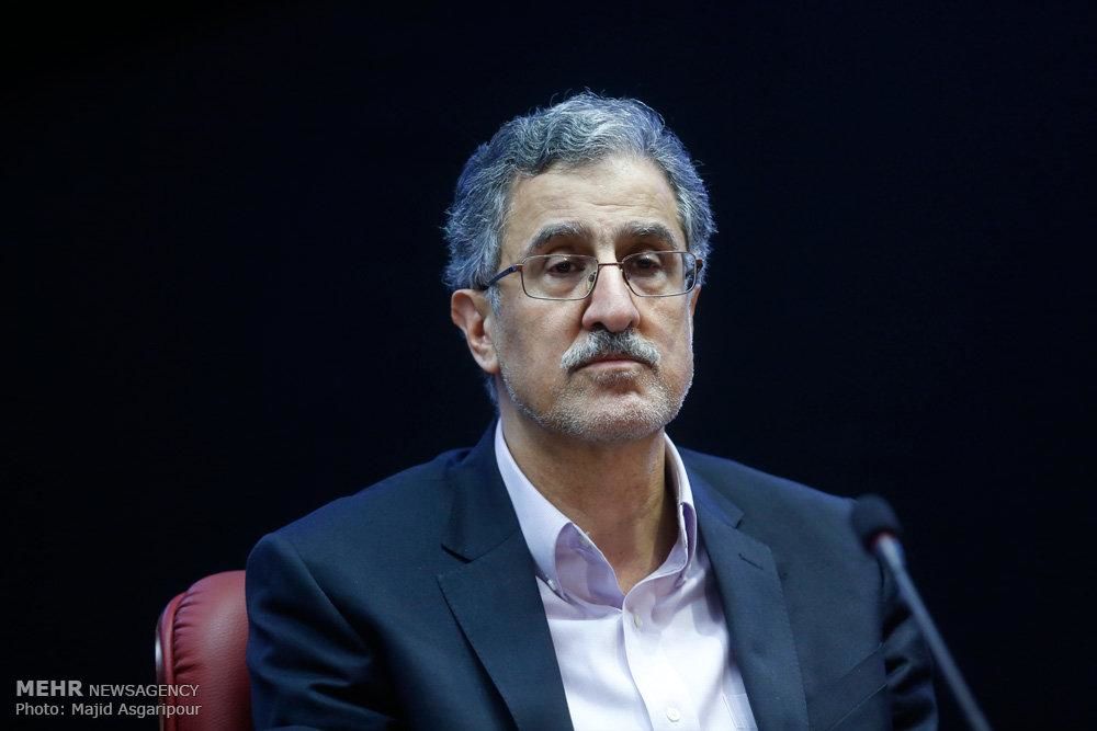 خوانساری: نگران رشد اقتصادی پایین در سالهای آینده هستیم/ افزایش بیکاران مشکل بزرگ اقتصاد ایران است