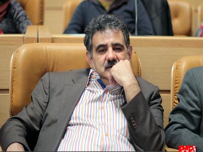 سوری: معلوم نیست باید رشد اقتصادی 4.4 درصدی را قبول کنیم یا رشد 5.4 را!/ اختلاف بین آمار مرکز آمار و بانک‌مرکزی خیلی زیاد است