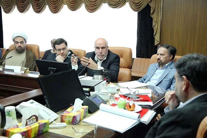 بانک رفاه کارگران رئیس هیات مدیره خود را از دست داد/ حضور همزمان "مهدوی عادلی" در ترکیب هیات مدیره بانک رفاه و تامین اجتماعی