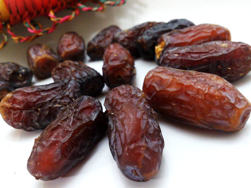 گرانی 90 درصدی خرما در رمضان 95/ سود گرانی به جیب کشاورز نمیرود/ دولت کمکمان نمیکند