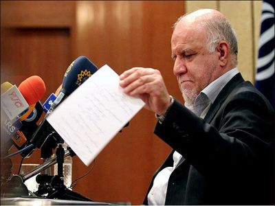 با کسانی که قراردادهای نفتی را خیانت و جنایت می‌دانند بحثی نداریم/ منتقدین فکر می‌کنند شرکت‌های خارجی گرگ‌زاده‌اند!