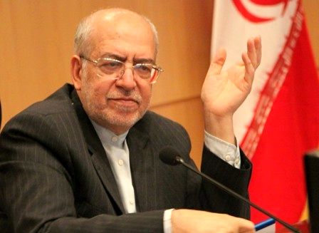مناطق آزاد گلوگاه واردات به کشور/ کالاهای قاچاق را منهدم میکنیم