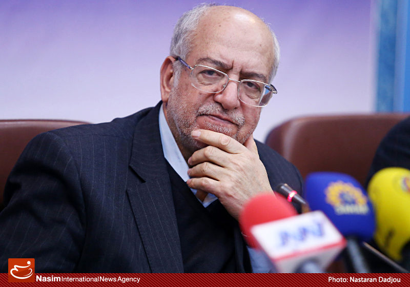 نعمتزاده: بانکها هیچ قدمی برای کمک به صنایع بر نمیدارند/ اصراری بر ادامه حضور در وزارت صنعت ندارم!