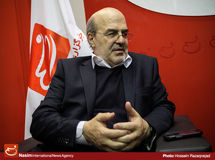 میوه‌های خارجی با مجوز دولت روحانی وارد می‌شود/ اگر برای دولت مهم است میوه‌های خارجی را جمع کند!