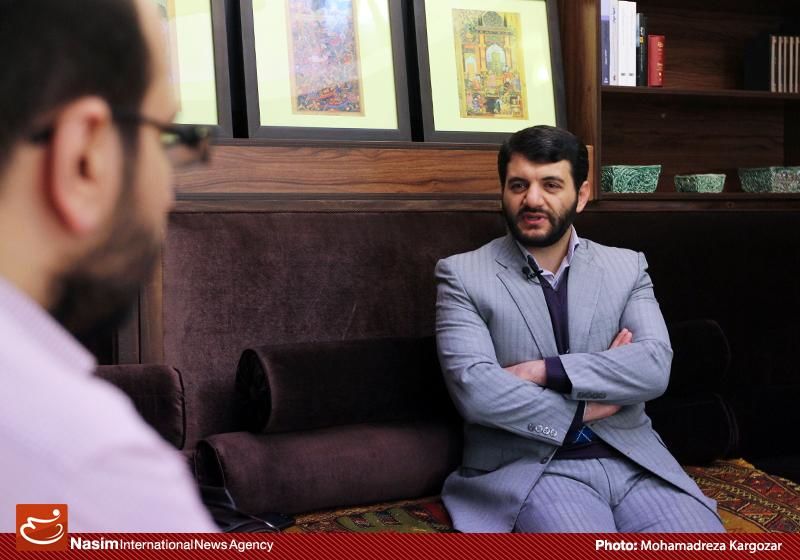 زنگنه در دوره وزارت خود 40 میلیارد دلار به اقتصاد کشور ضرر زد/ رسیدن به سطح تولید قبل از تحریمها دروغ است