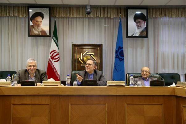 معاون ارزی بانک مرکزی کجاست، پیدایش کنید!