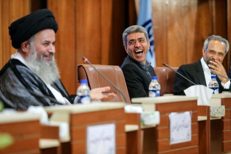 تحریف آشکار حرفهای وزیر اقتصاد در روزنامه اصلاحطلب شرق!
