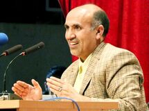 اقتصاددان حامی دولت: اگر پوپولیست‌ها در انتخابات 96 پیروز شوند، اقتصاد ایران در سراشیبی سقوط قرار می‌گیرد!